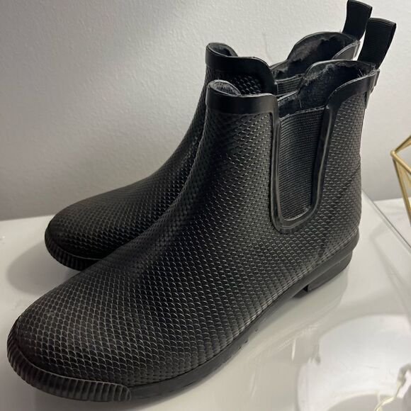 Cougar Rain Boots - Picture 5 of 5